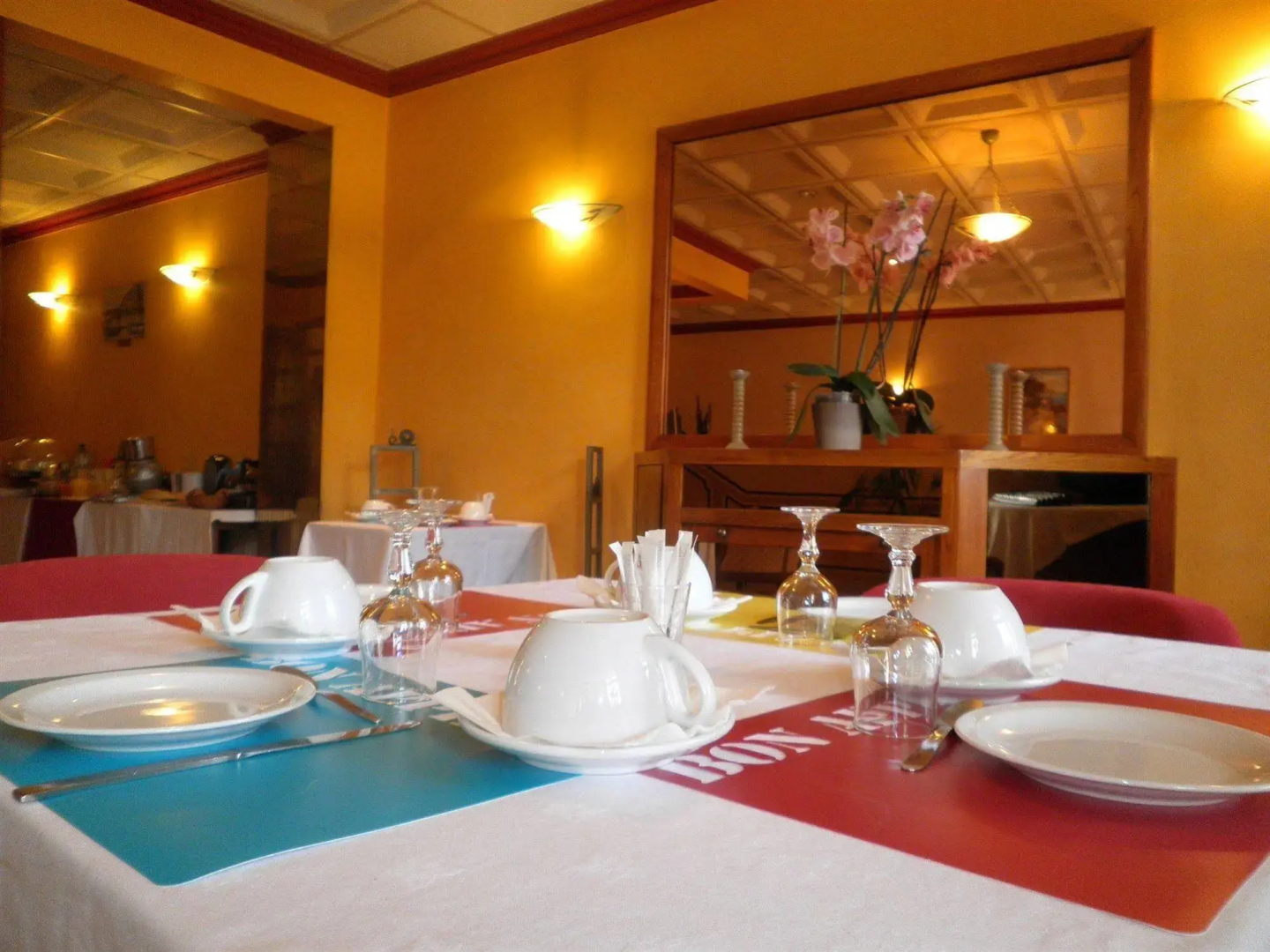 Au Nouvel Hotel