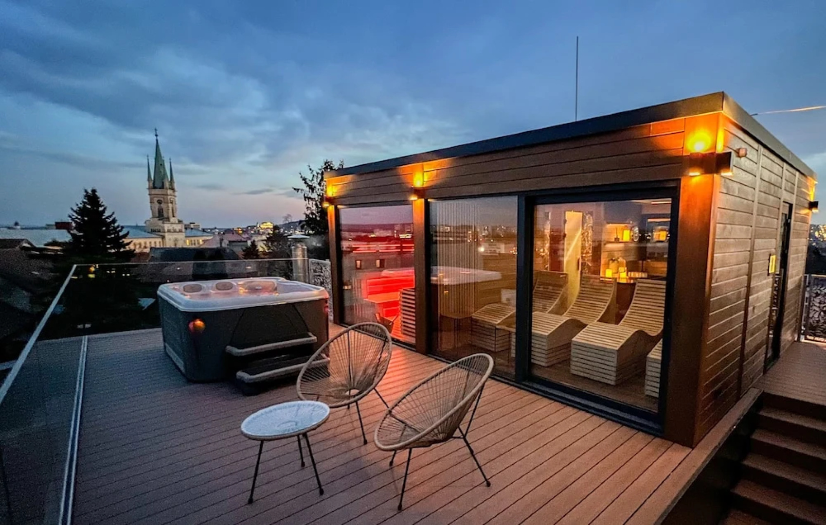 BOUTIQUE HOTEL11 with rooftop SPA