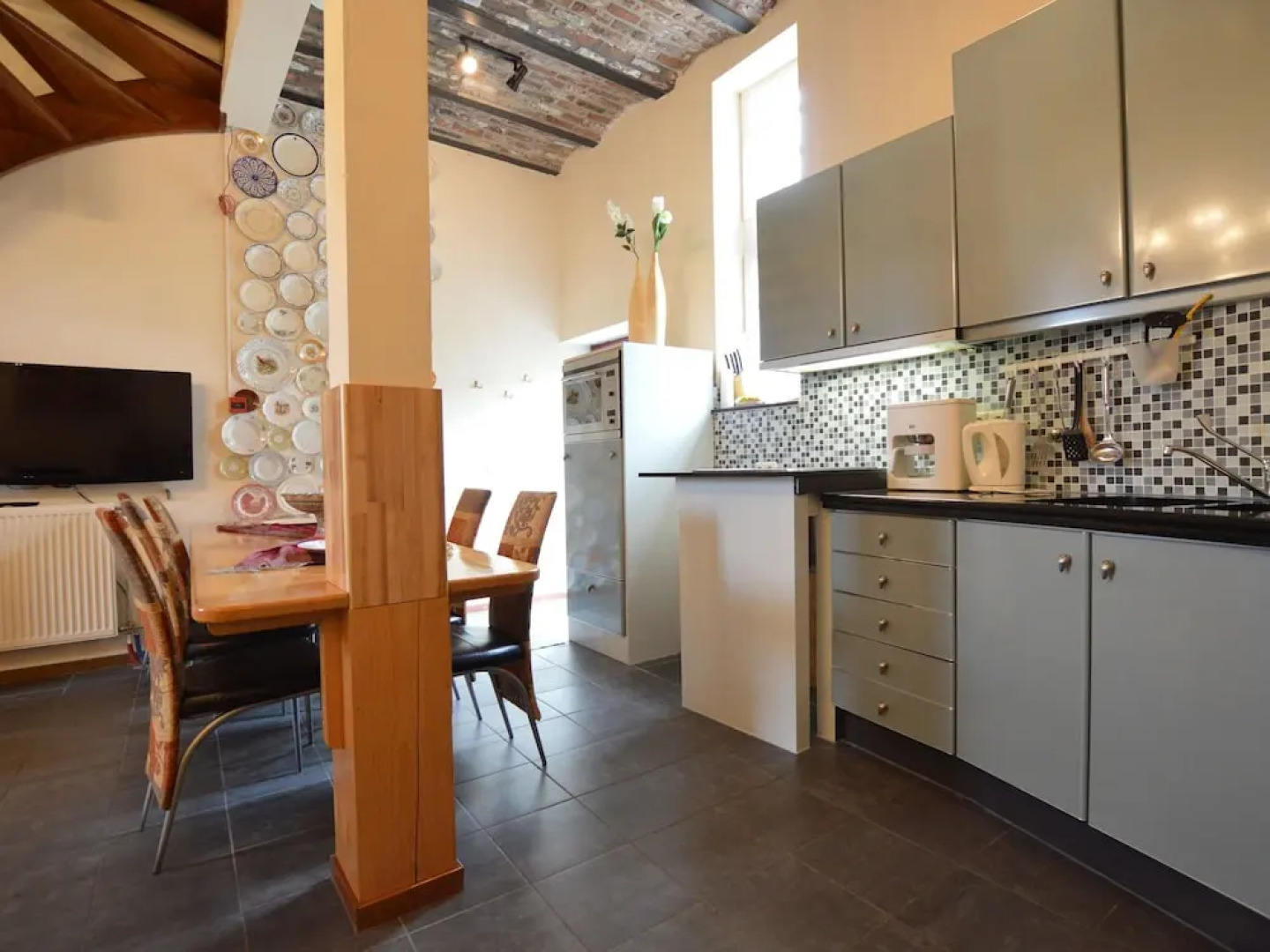 Spacious Villa near Town Center in Mesch