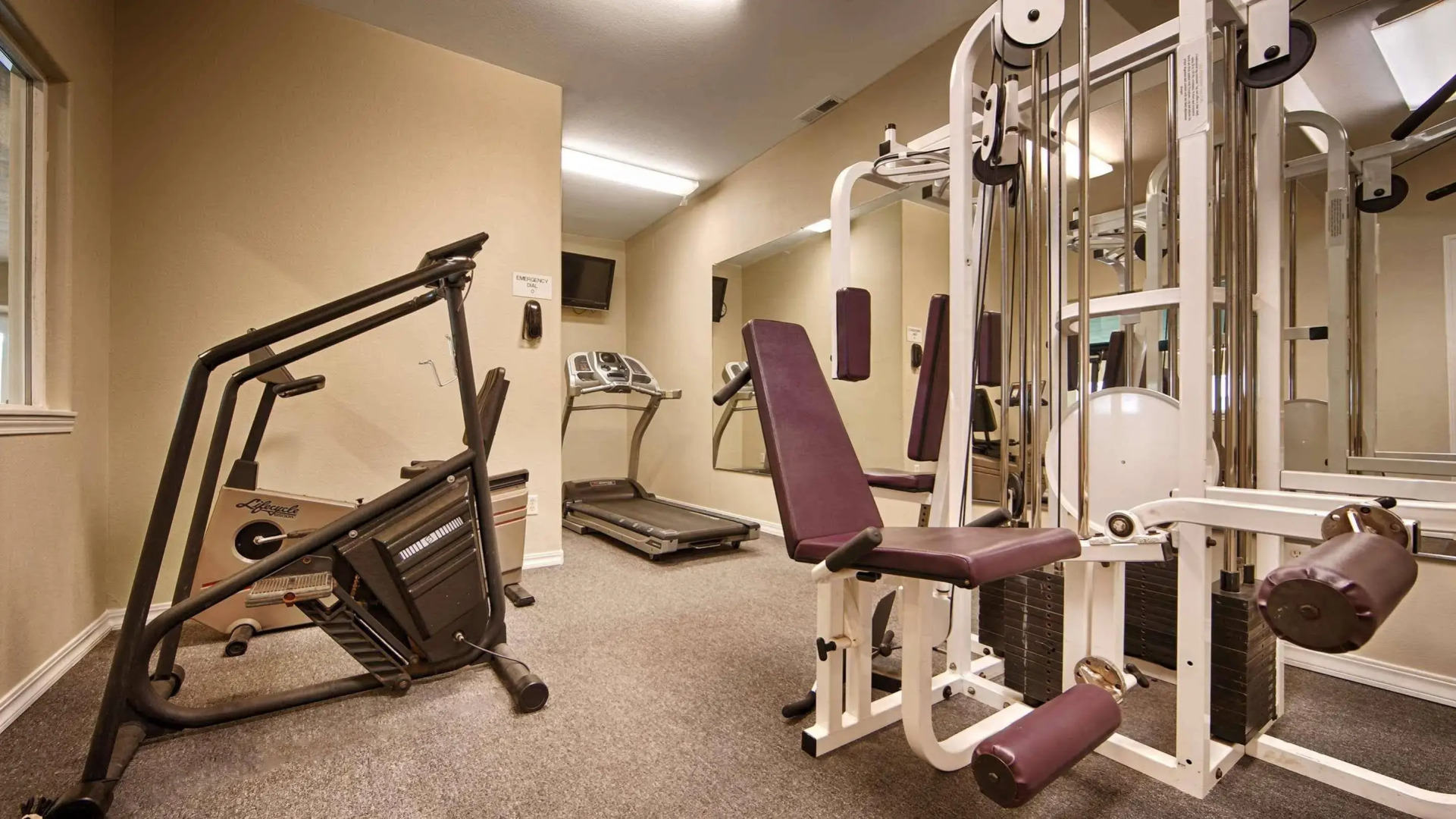 Best Western Inn At Face Rock