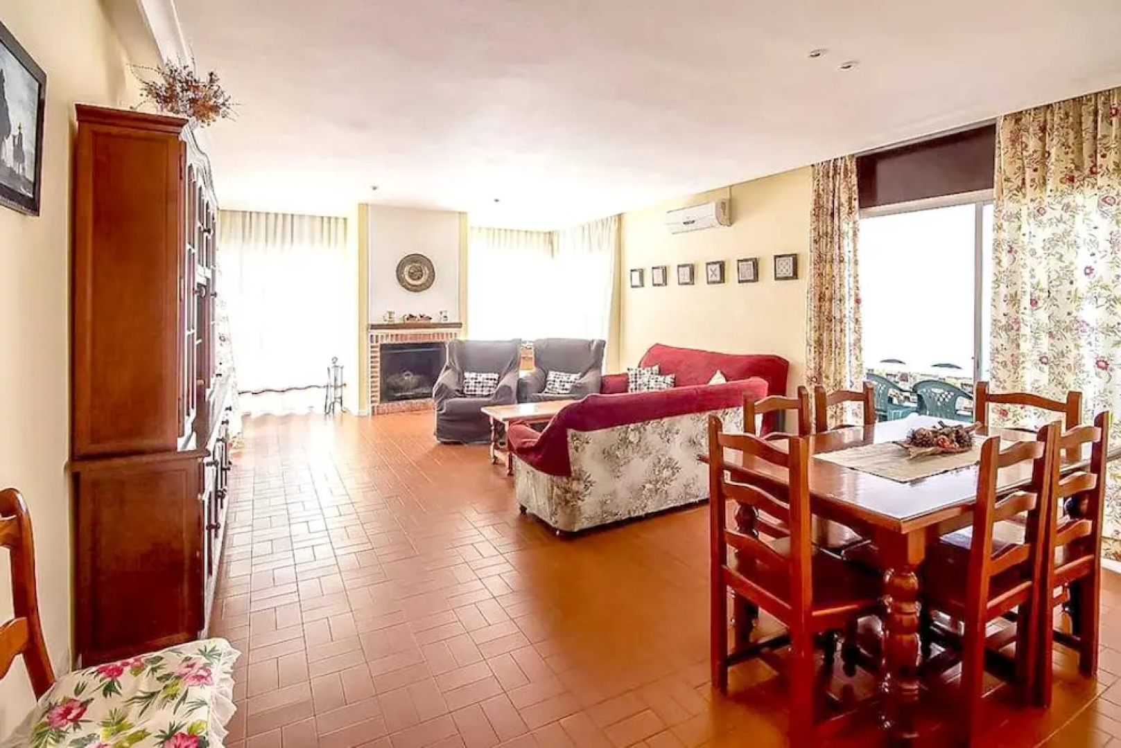 House With 5 Bedrooms in Valdecaballeros, With Wonderful Mountain View