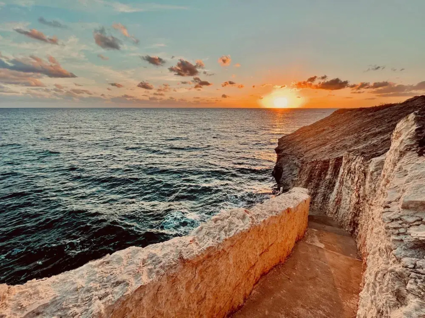 Blue Love Point 3br 3 Bedroom Home