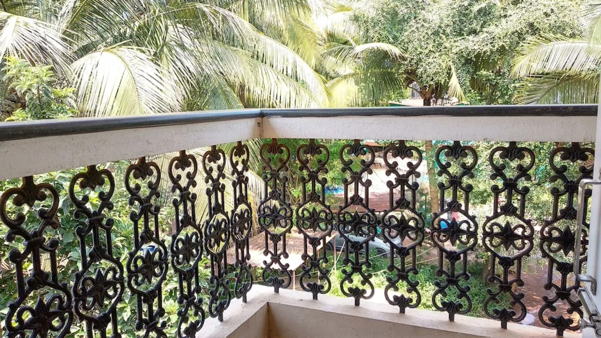 Betelnut Inn Mrkt by SPLENOR