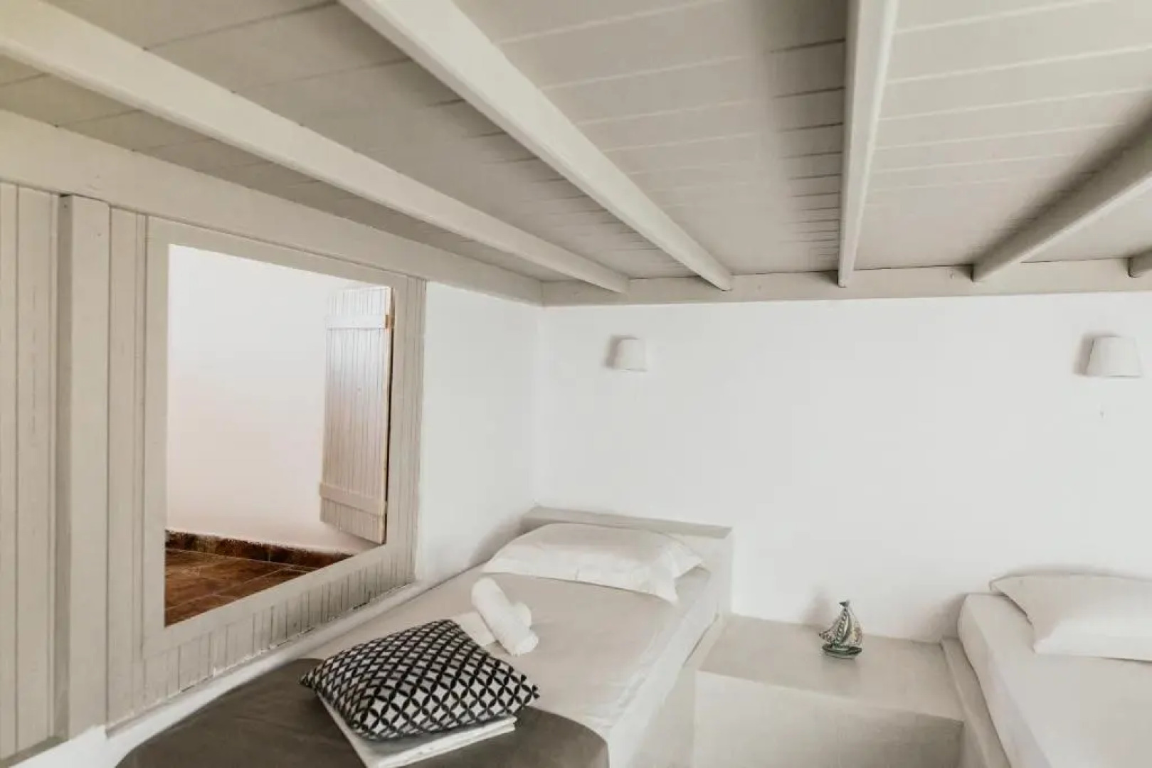 Vivamare Traditional Studios