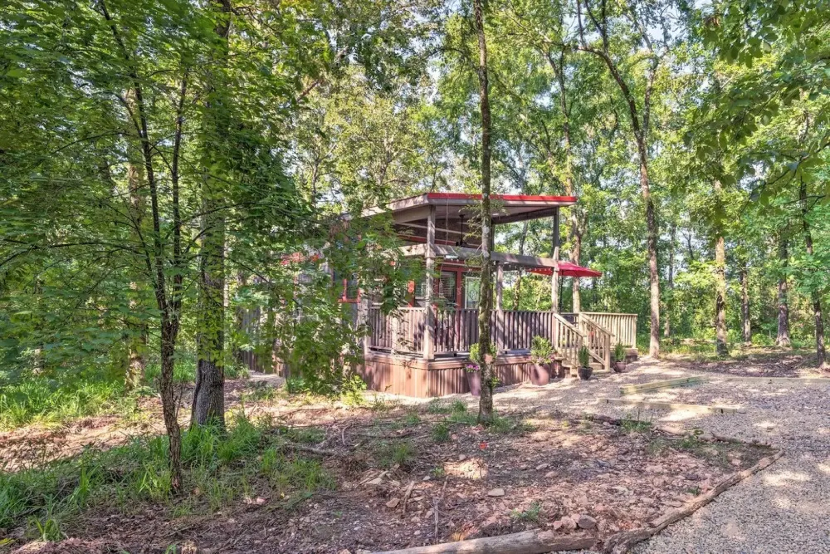 Broken Bow Tiny Home w/ Fire Pit: 4 Miles to Lake!