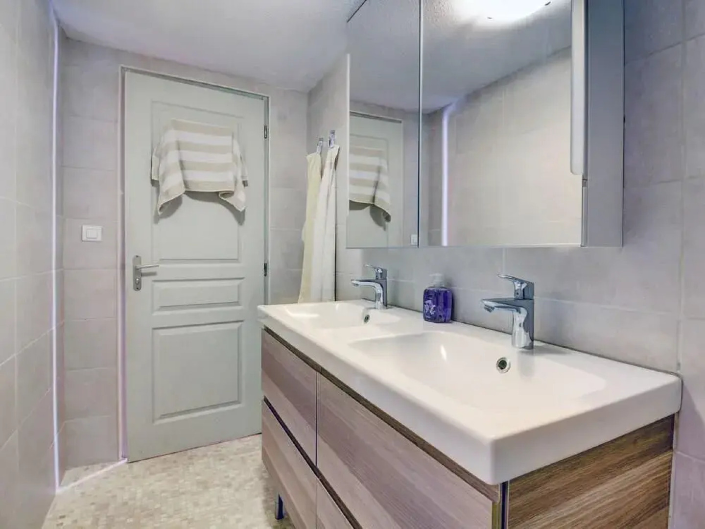 Quaint Holiday Home for 6 in Vanne