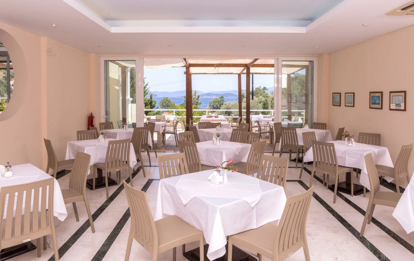 Kanapitsa Mare Hotel