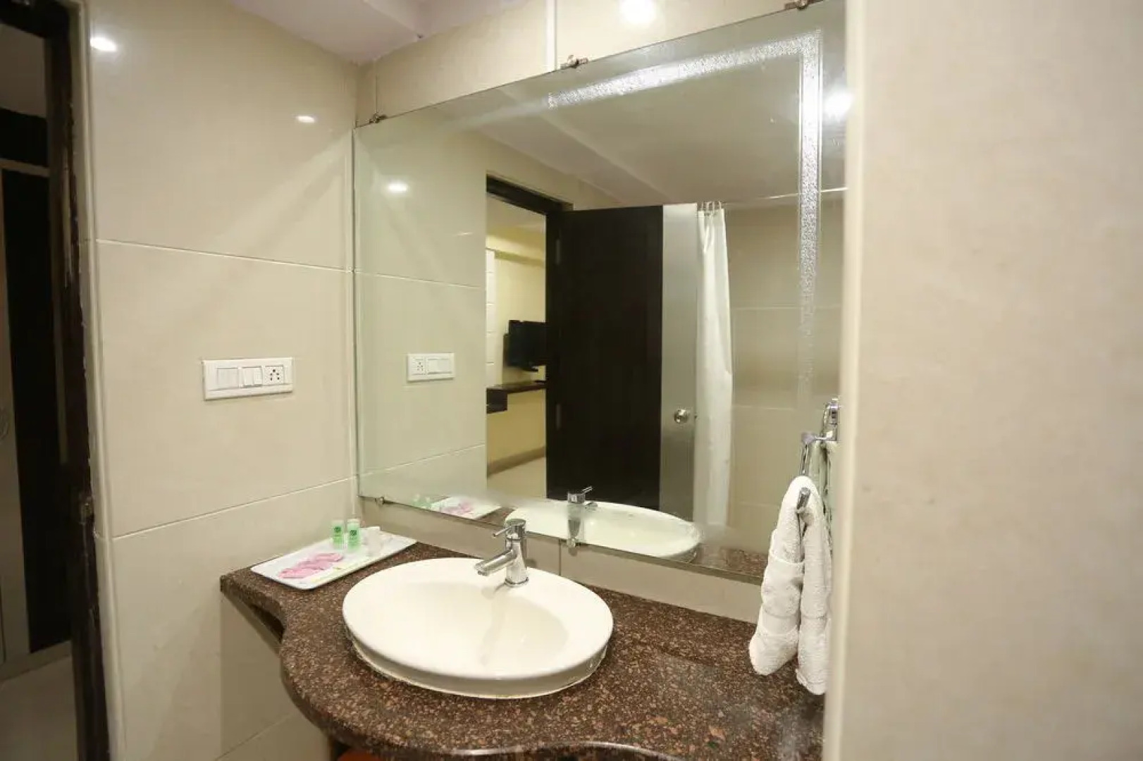 Hotel Paras Inn by Treebo Hotels