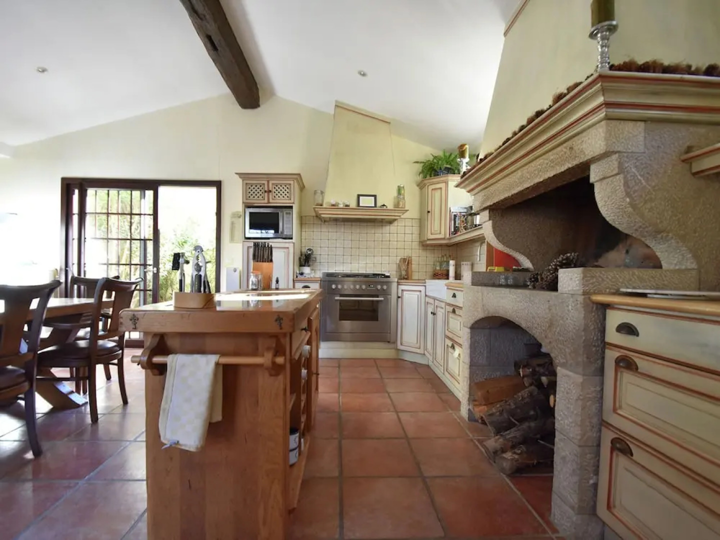 Luxury villa in Preixan with a view of Carcassonne