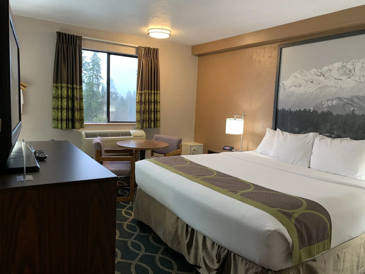 Отель Super 8 by Wyndham Port Angeles at Olympic National Park