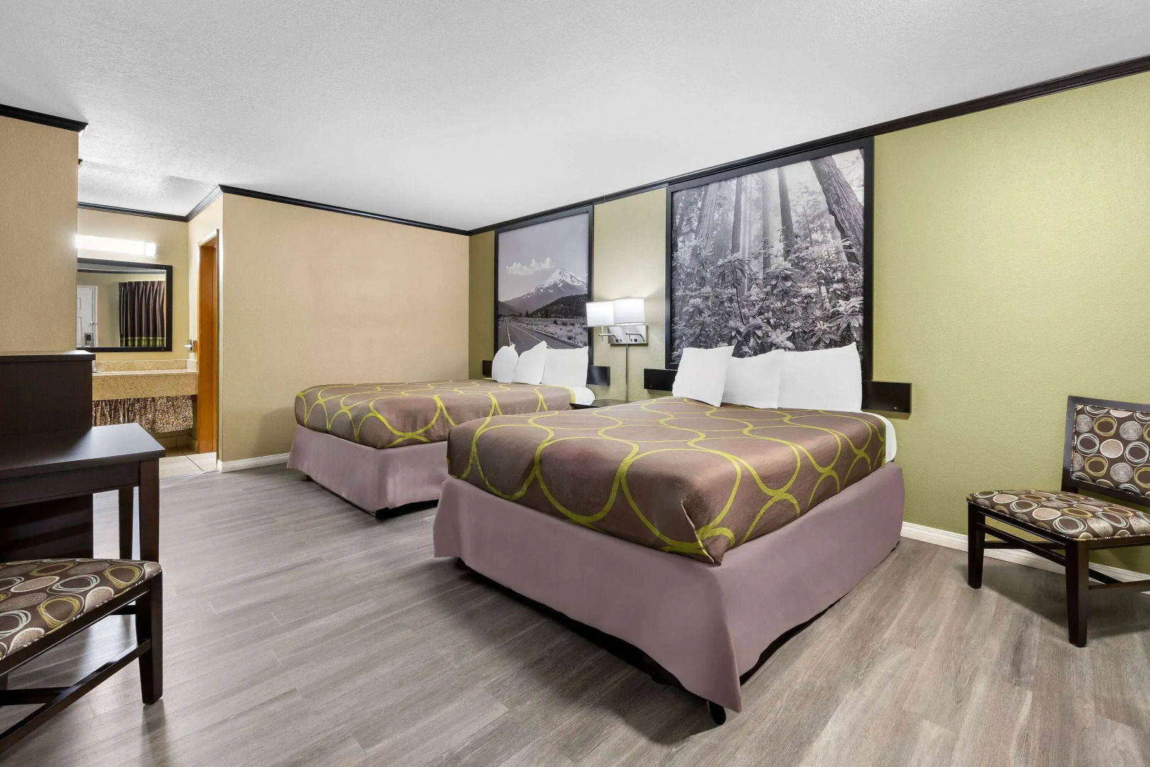 Super 8 by Wyndham Crescent City