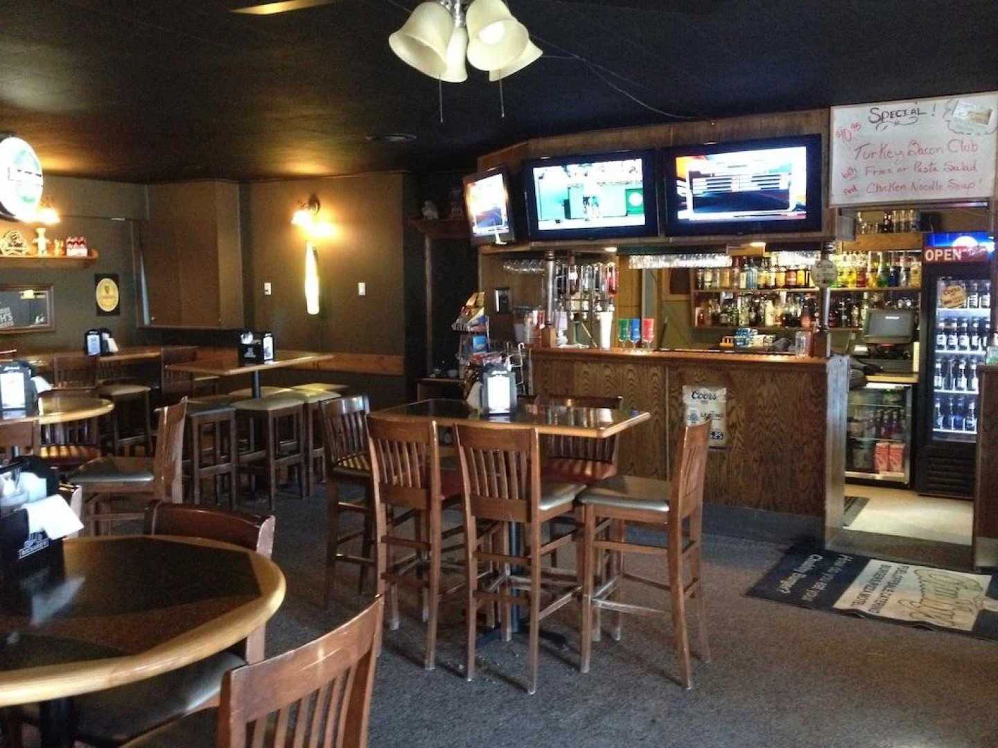 Chubby's Bar & Motel