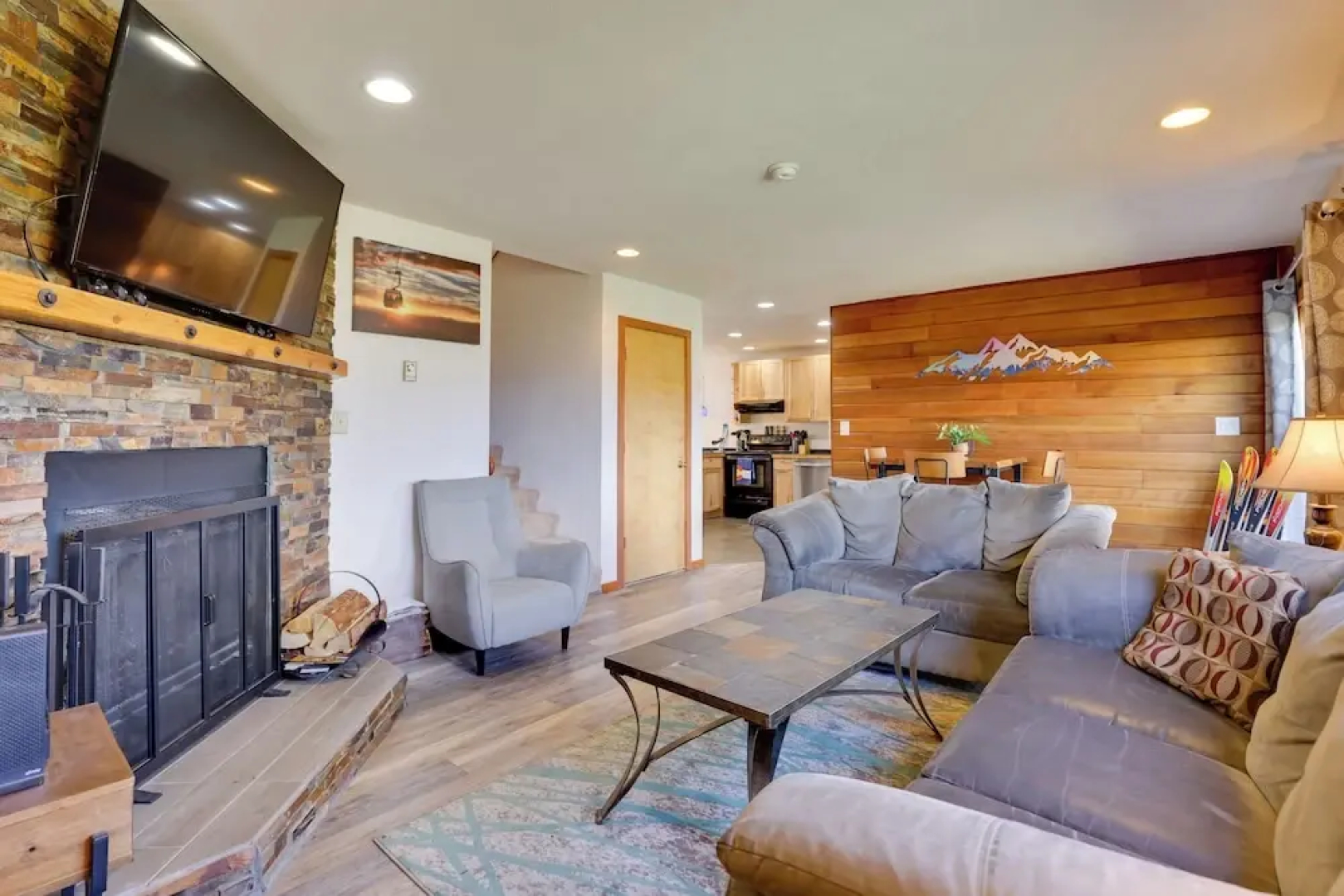 4 Mi to Marina: Family Townhome in Silverthorne!
