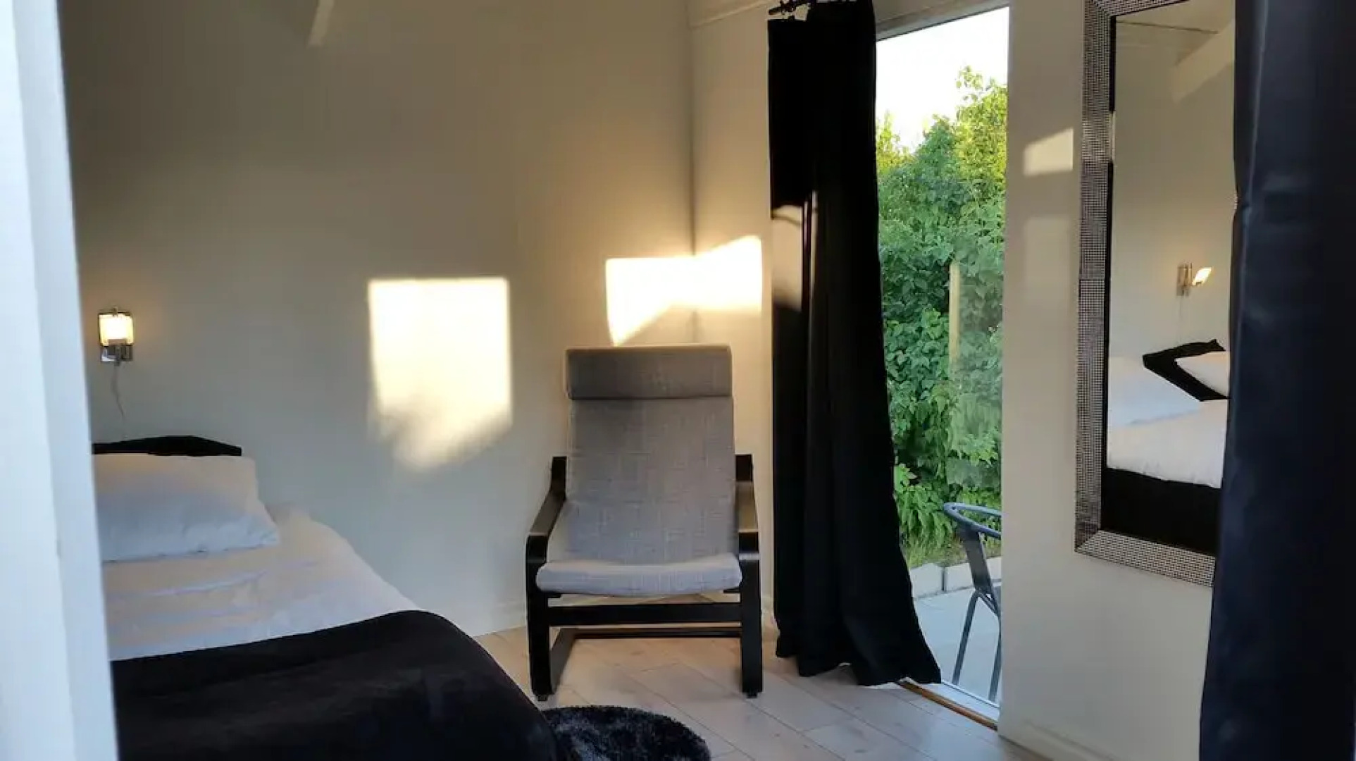 Som Hemma Gardscafe Bed & Breakfast