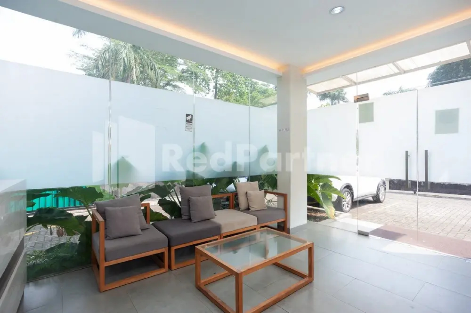Urbanview Syariah Caseira Citra Raya
