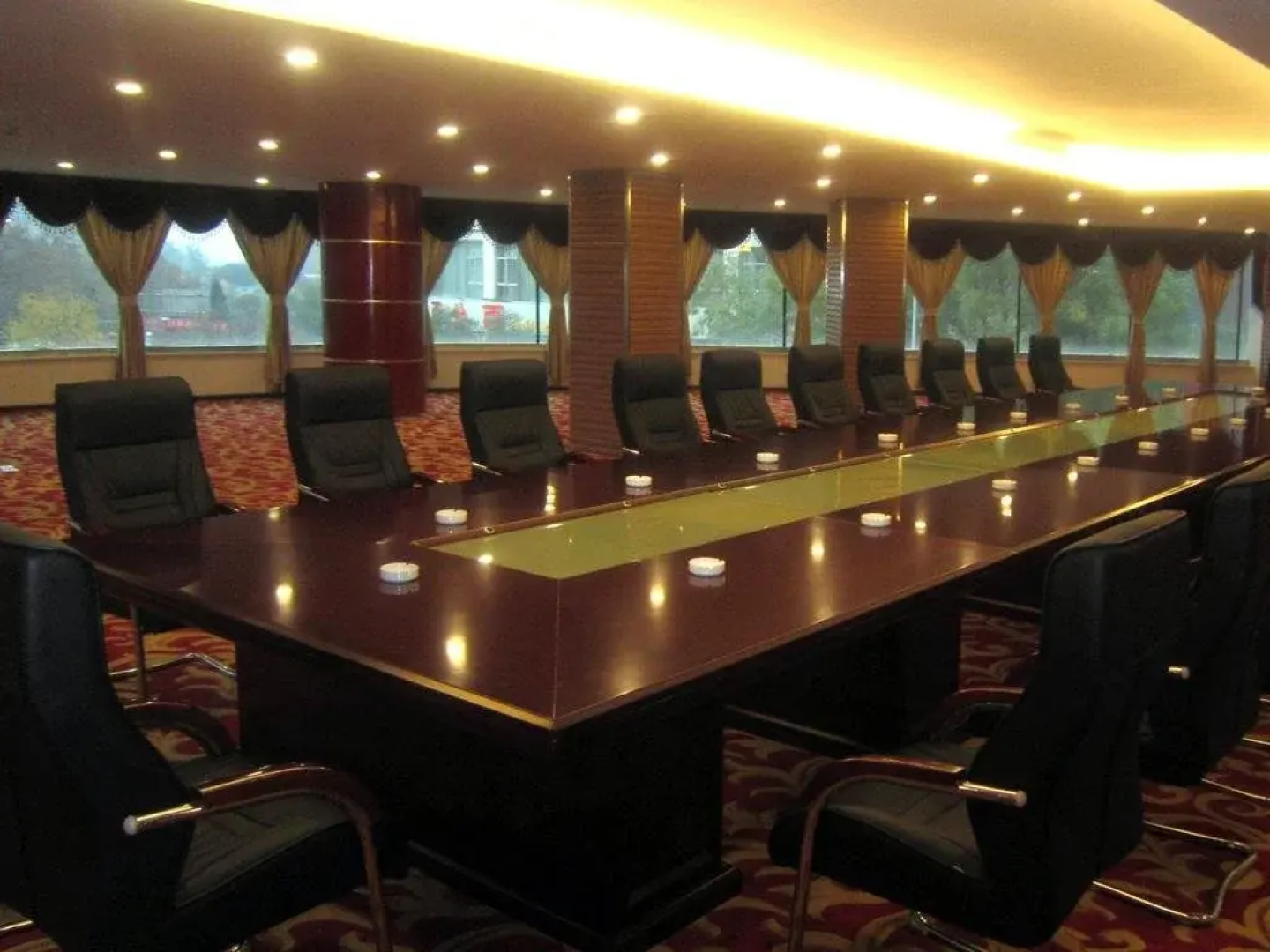 Zhongwei Grand Hotel