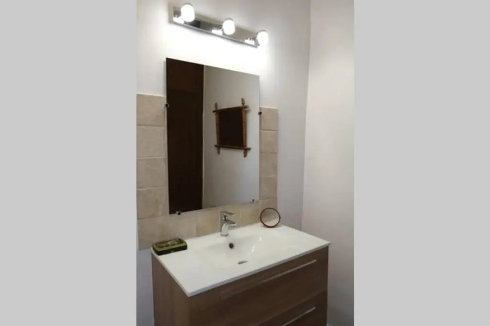 Typical mas provençal with swimming pool in a small hamlet near Mouriès in the Alpilles in Provence- 8 persons LS1-361 OUSTAU D'ANTAN