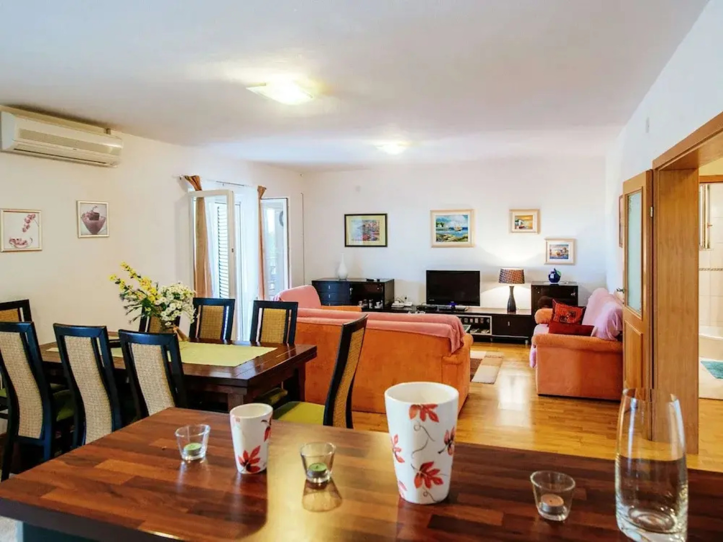 Private Estate With 2 Infinity Pools