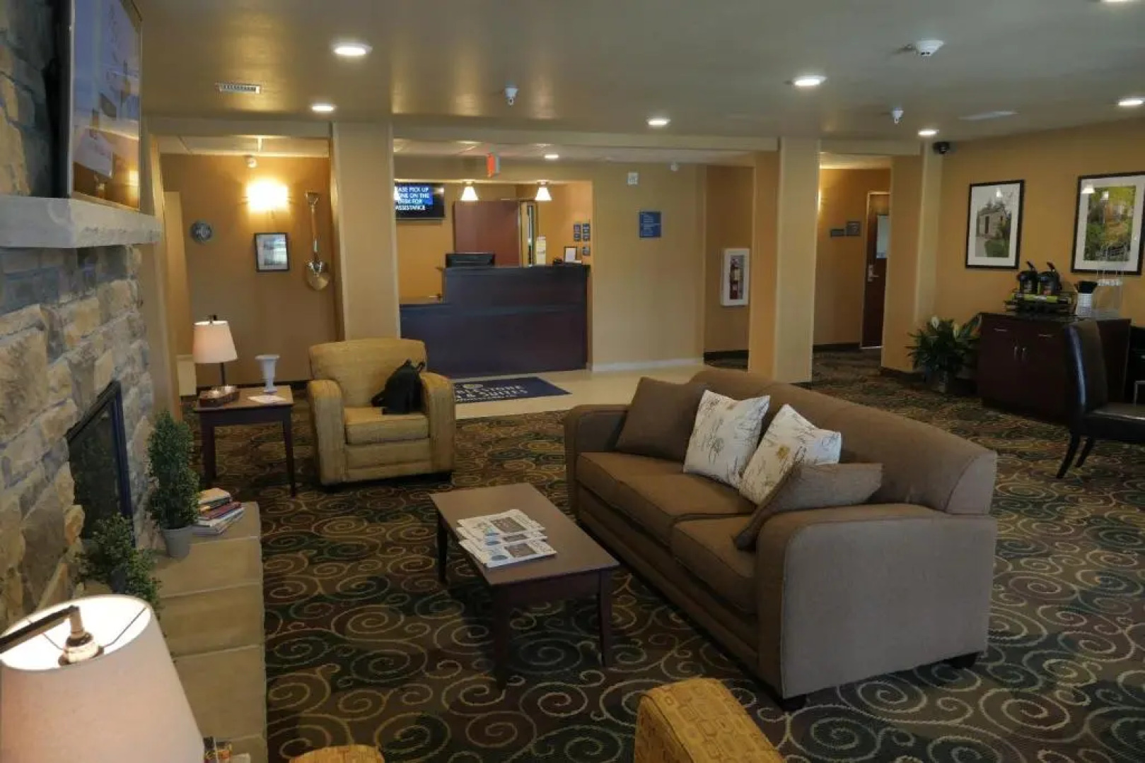 Cobblestone Inn & Suites - Winterset, IA
