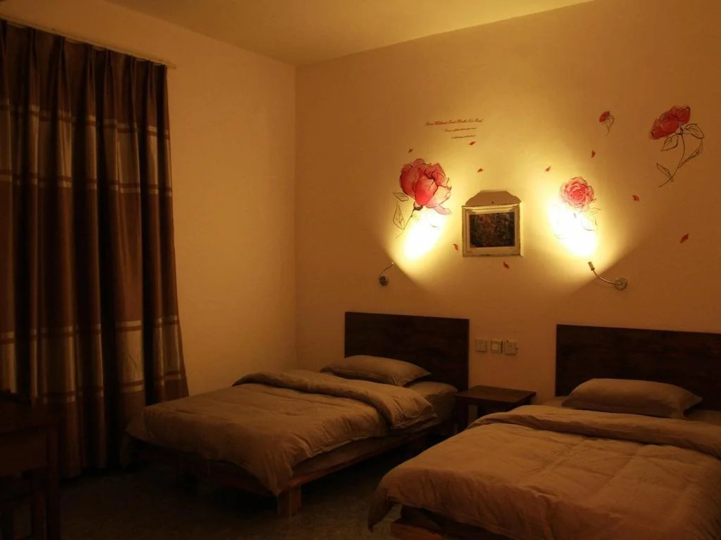 Wind's Whisper Inn Yuanyang