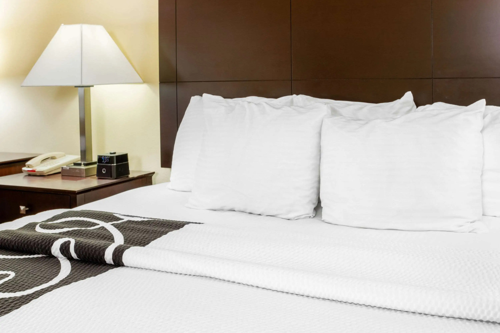 La Quinta Inn & Suites by Wyndham Ennis