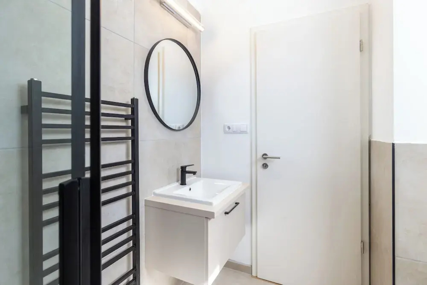 Nemes Apartment The Petite