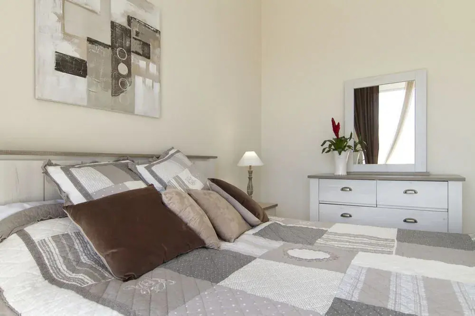 Impero House Rent - Camelia