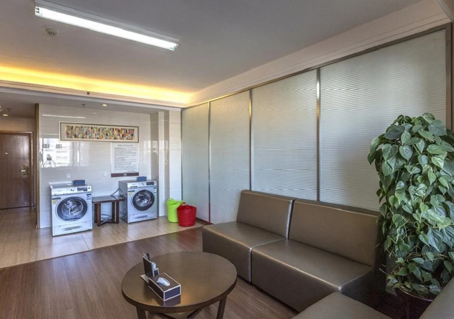 Peninsula Season Hotel Apartment