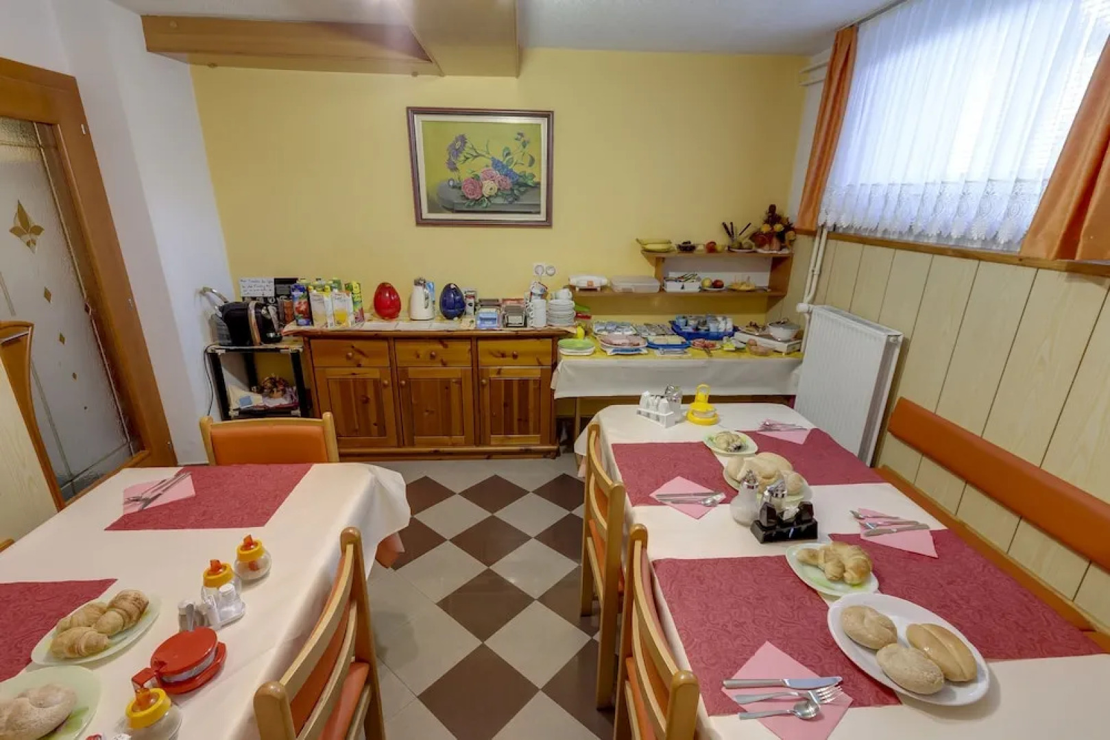 Rooms & Apartments Jana