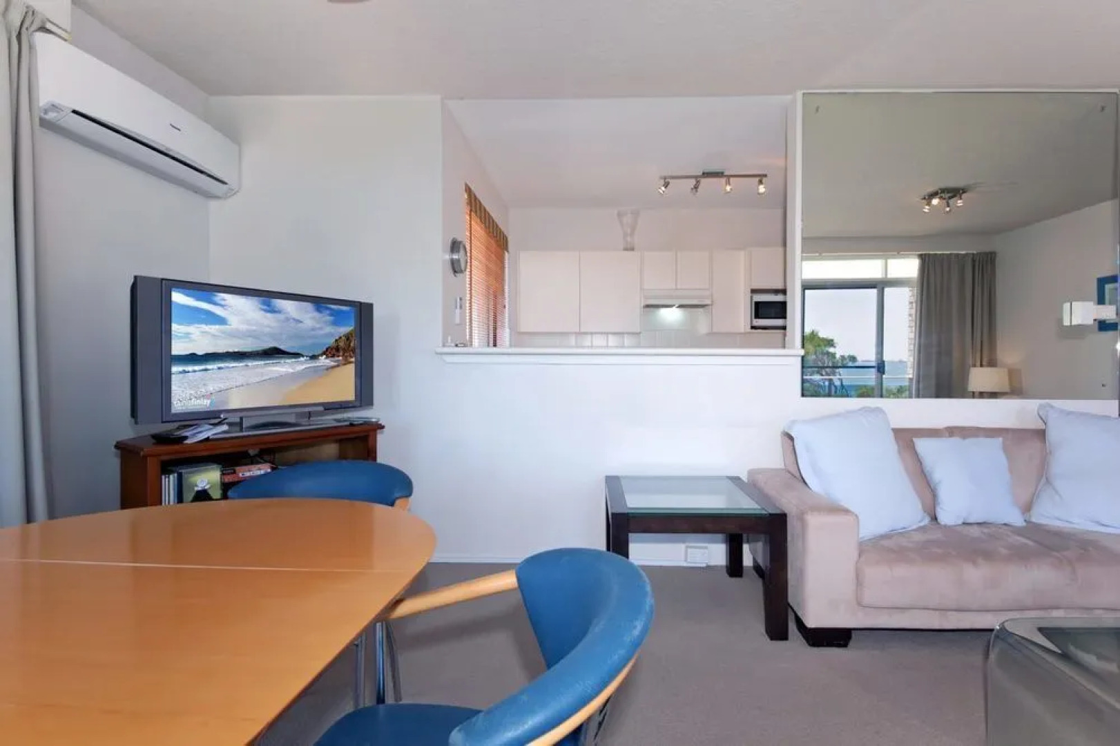 The Helm, Unit 1, 22 Voyager Close