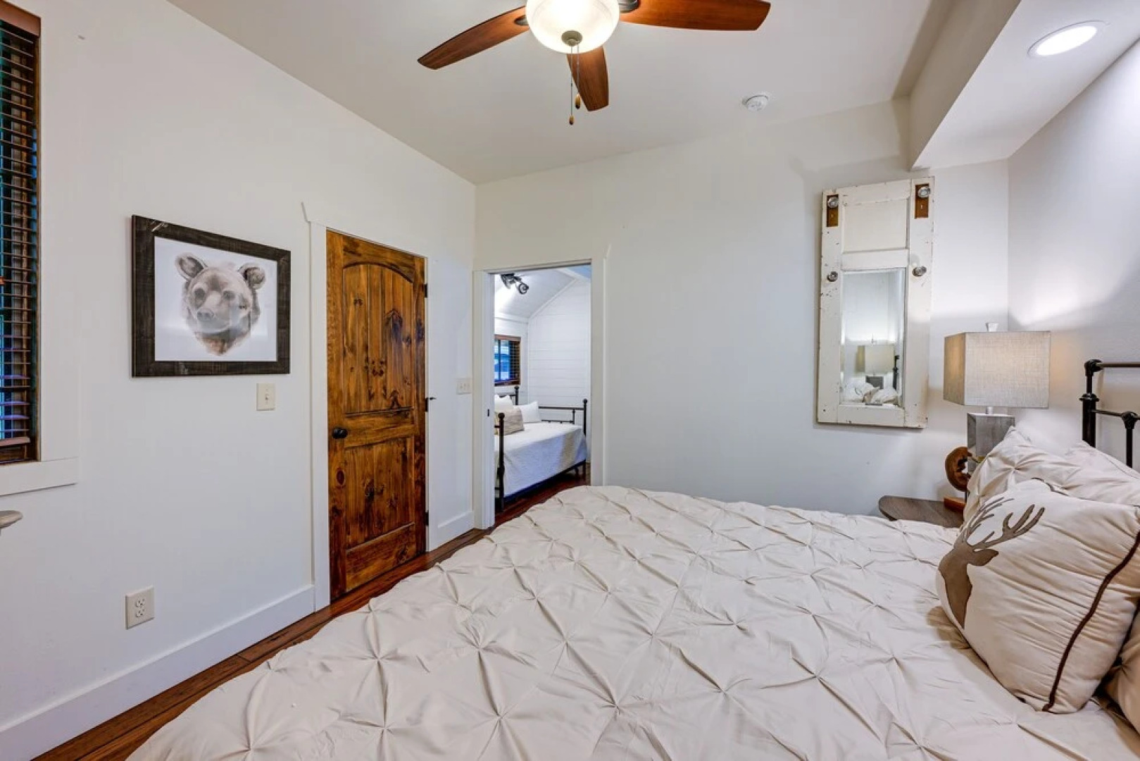 Modern-rustic Glenville Cabin: Golf, Hike + Unwind