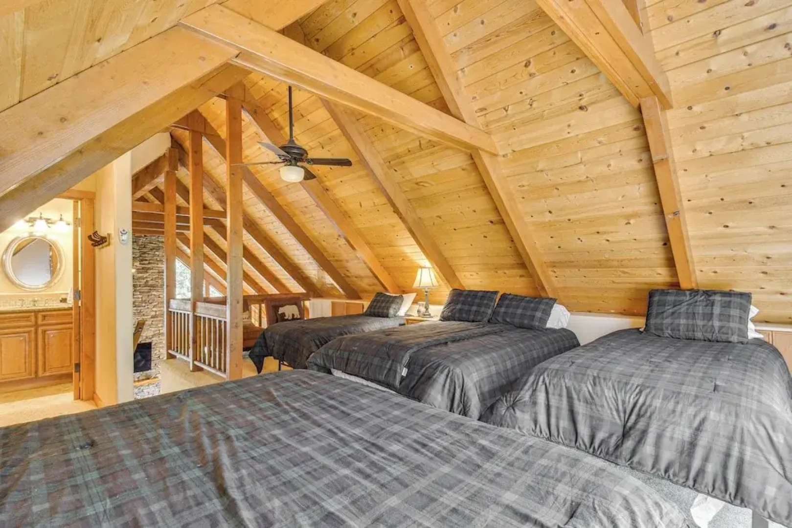 4 Mi to White Pines Lake: Quiet Cabin w/ Fire Pit