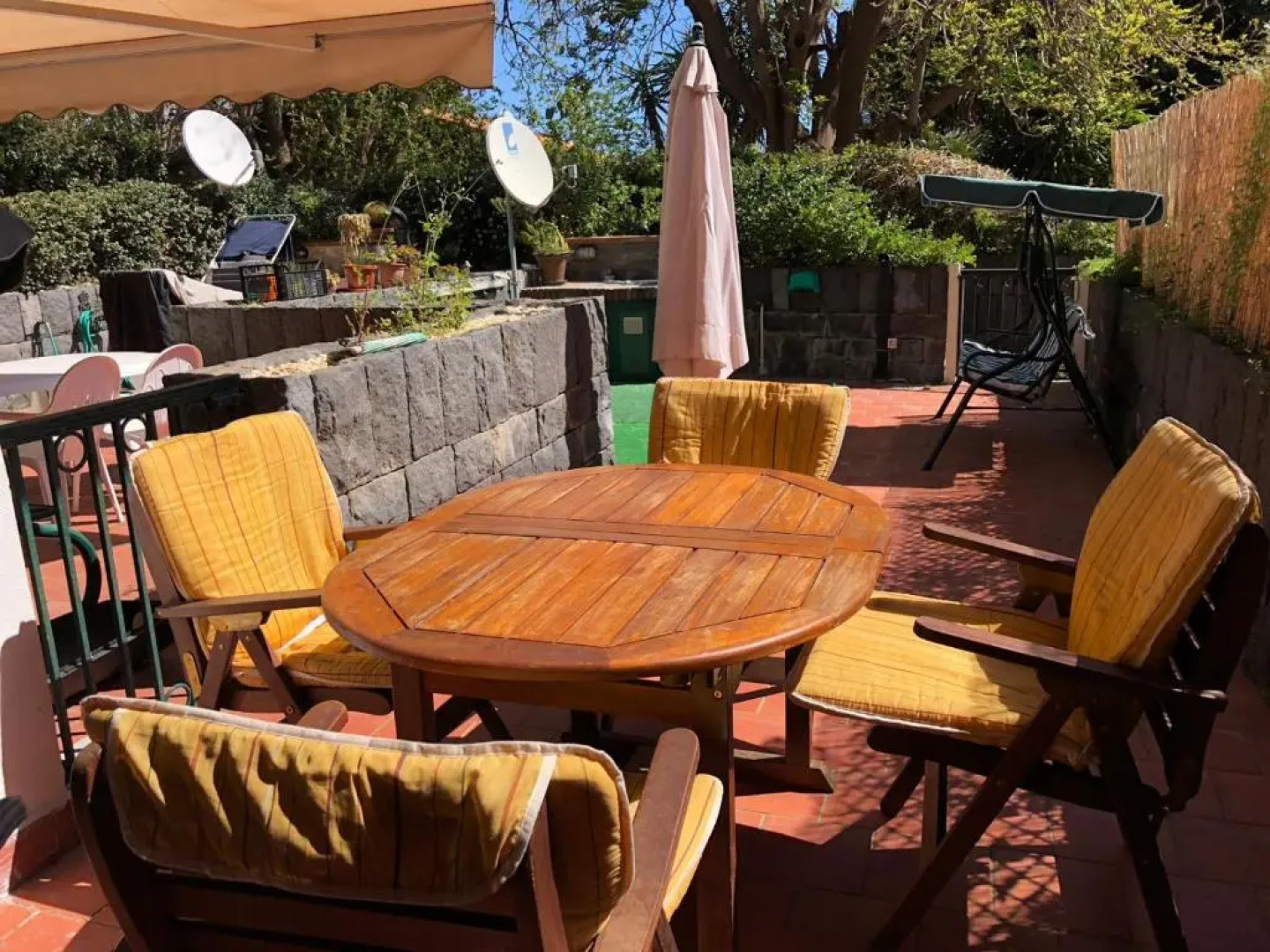 andrew's apartment - mulinia residence