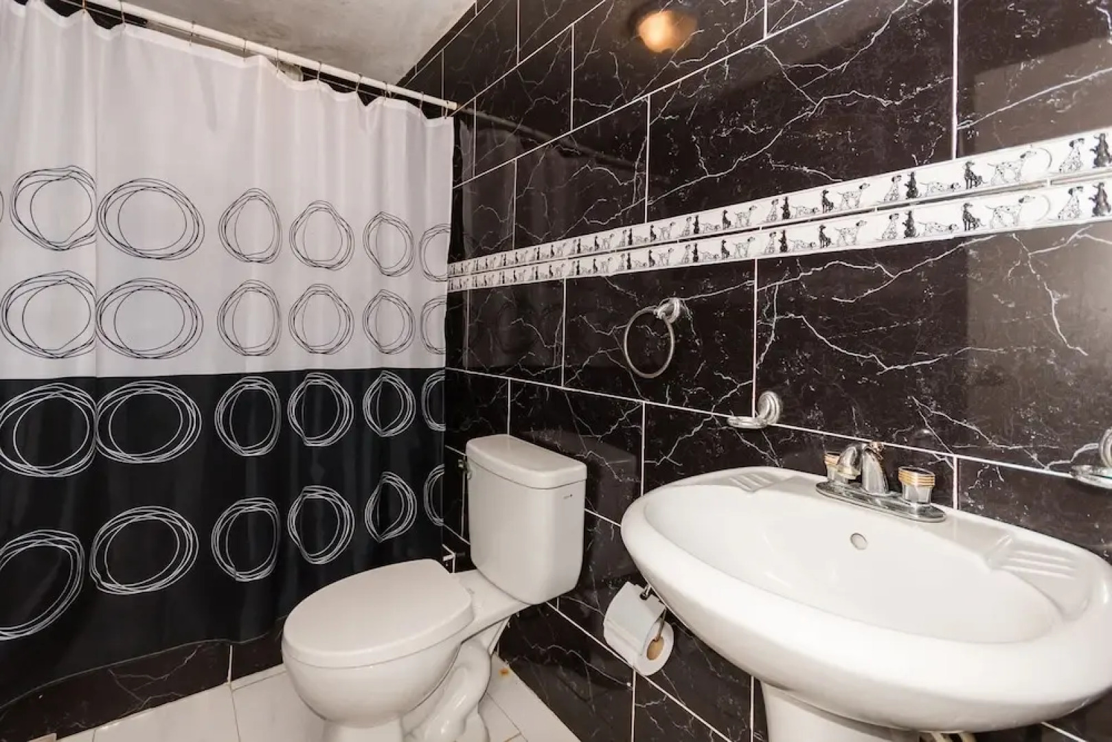 Sol del Atlantico Inn at 681 Ocean Drive