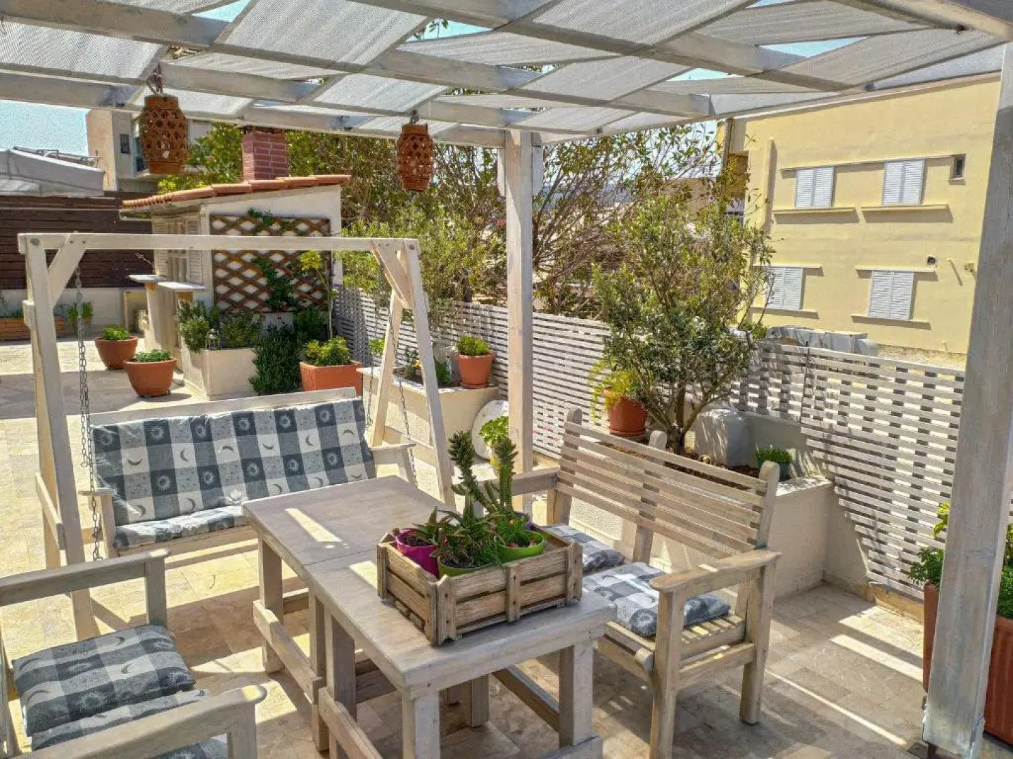 Sea View Roof Garden Apartment
