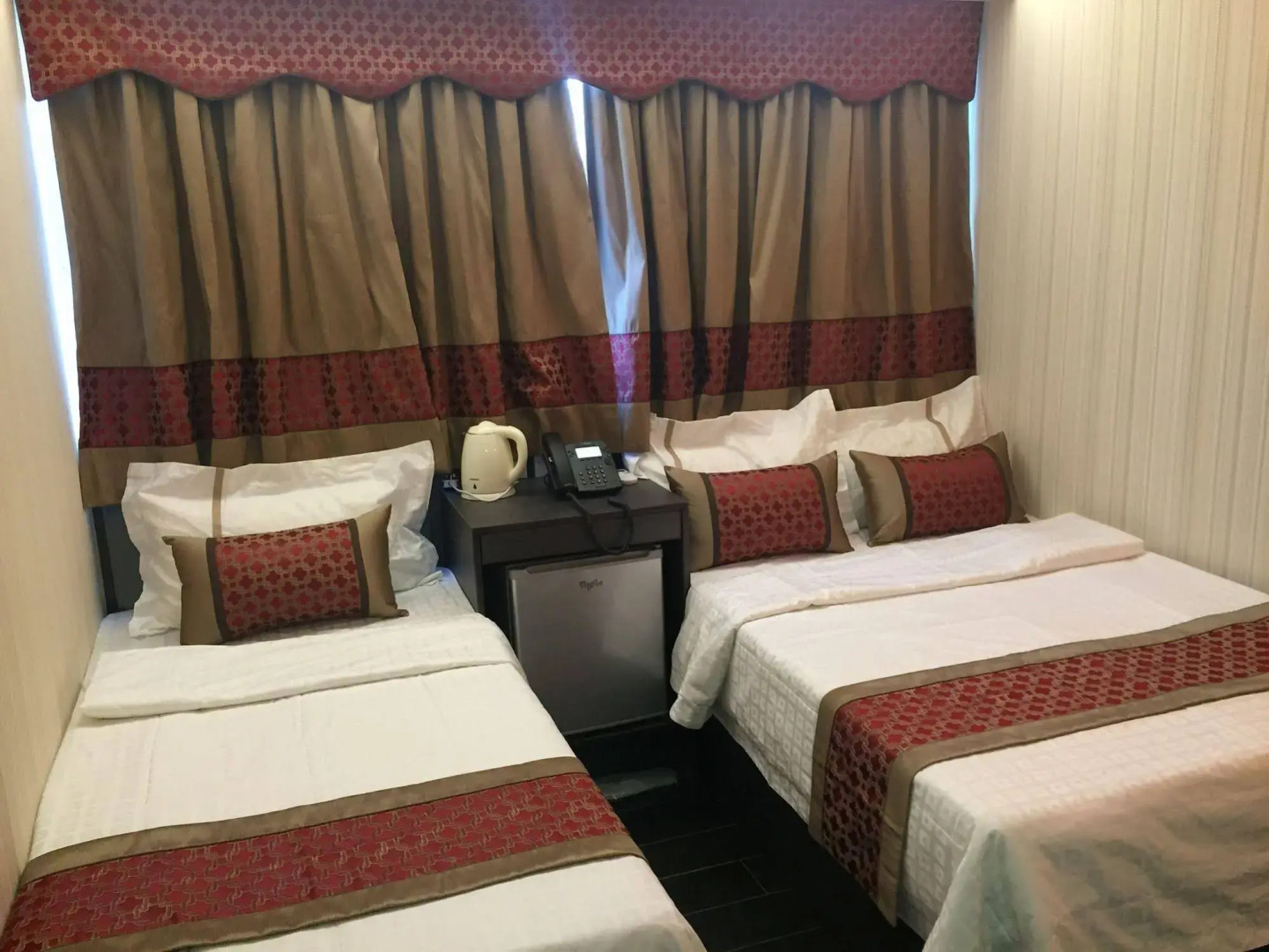 Seasons Hotel - Tsim sha tsui