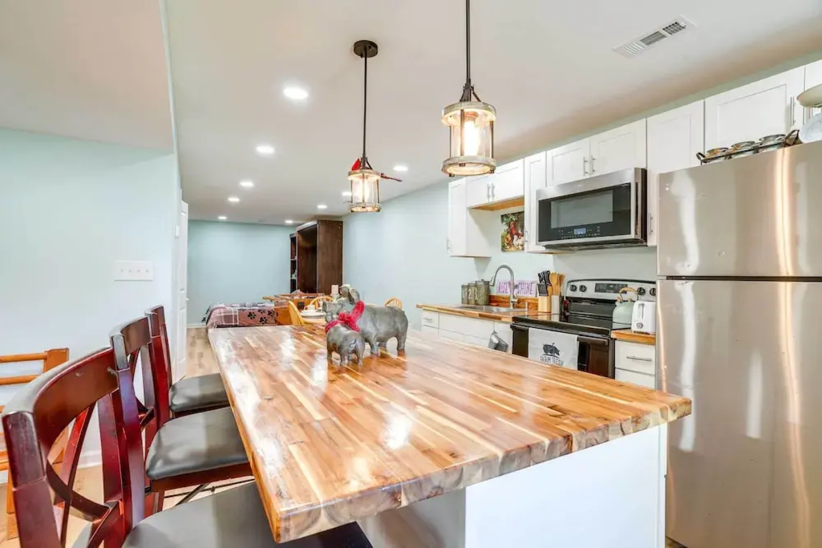 Front Royal Studio w/ Mtn Views & Brick Oven