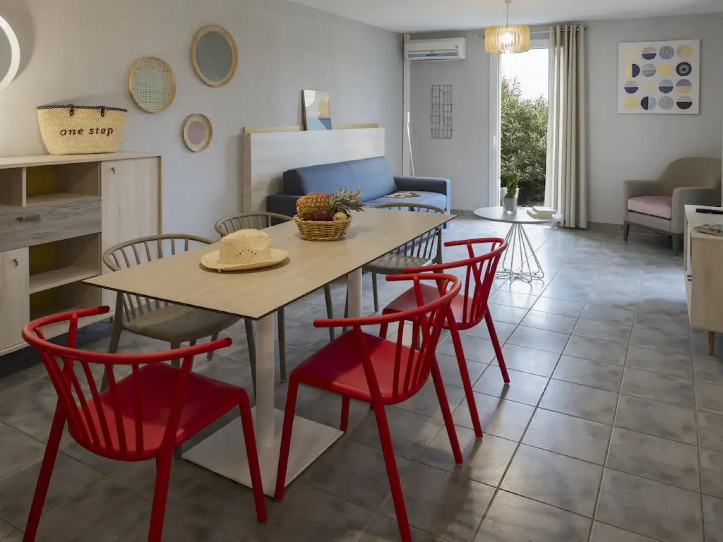 Holiday home in Mediterranean style with air con and bubble bath