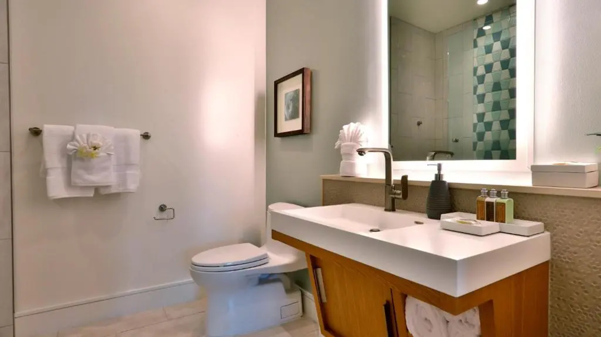 Maui Westside Presents - Luana Garden Villas 15D