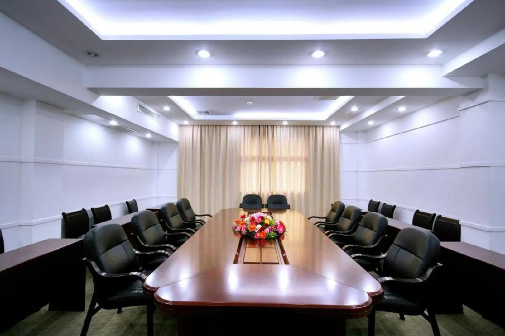 Jinxiu Phoenix International Hotel