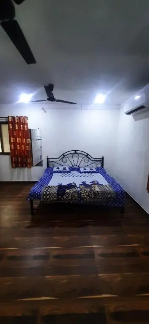 Nitish home stay ac room