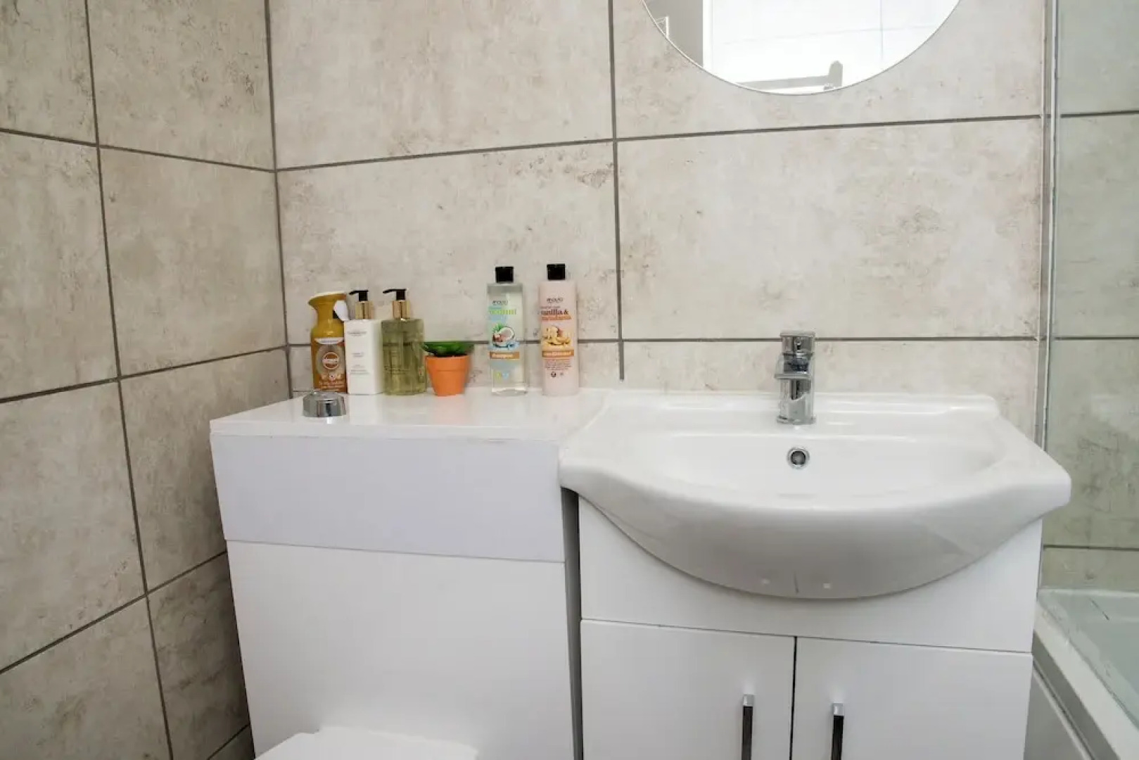 Corby-2 Bedroom-1bathroom-parking - Upto 5 Guests