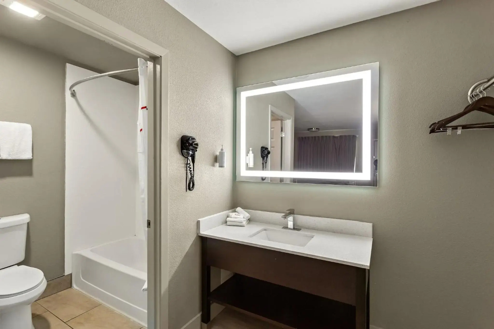 Red Roof Inn Redding