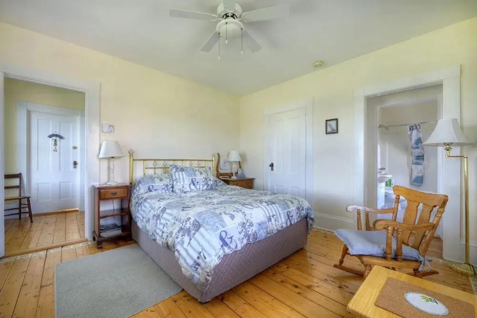 Bayview Pines Country Inn Apartments