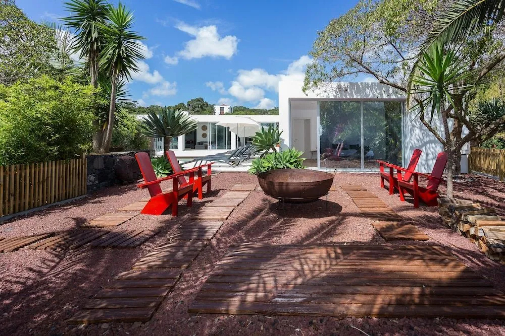 La Maison by White Exclusive Suites Villas