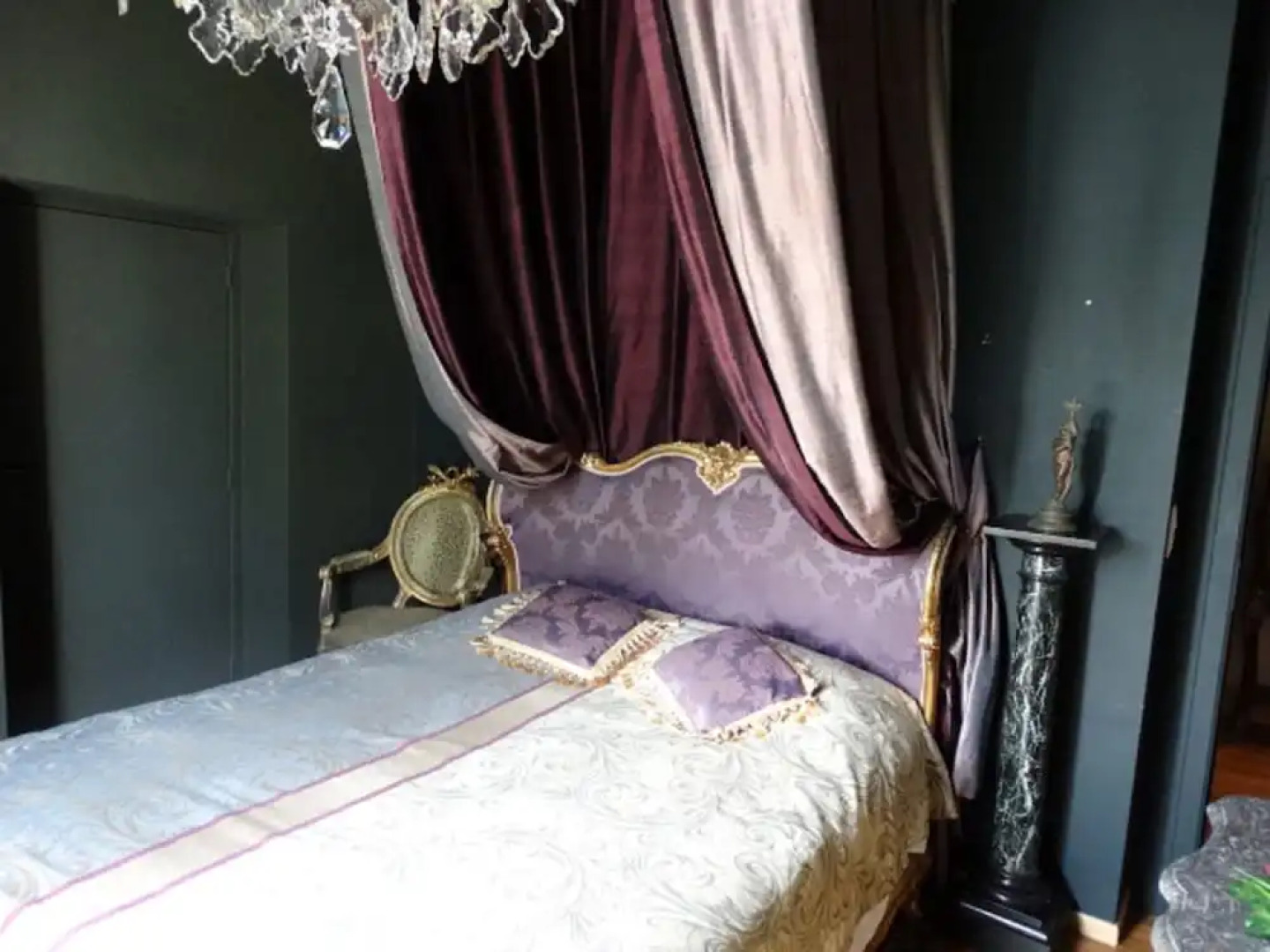 Le Domaine Du Château Blanc à 10 minutes de Pairi Daiza