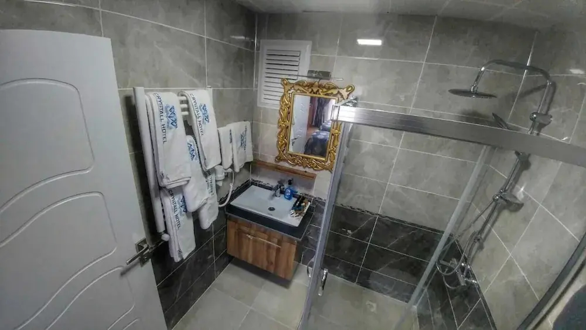 Crystall Hotel