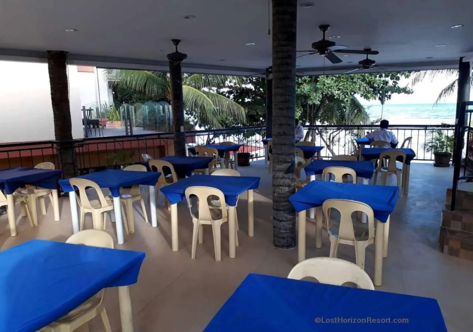 Lost Horizon Beach Dive Resort