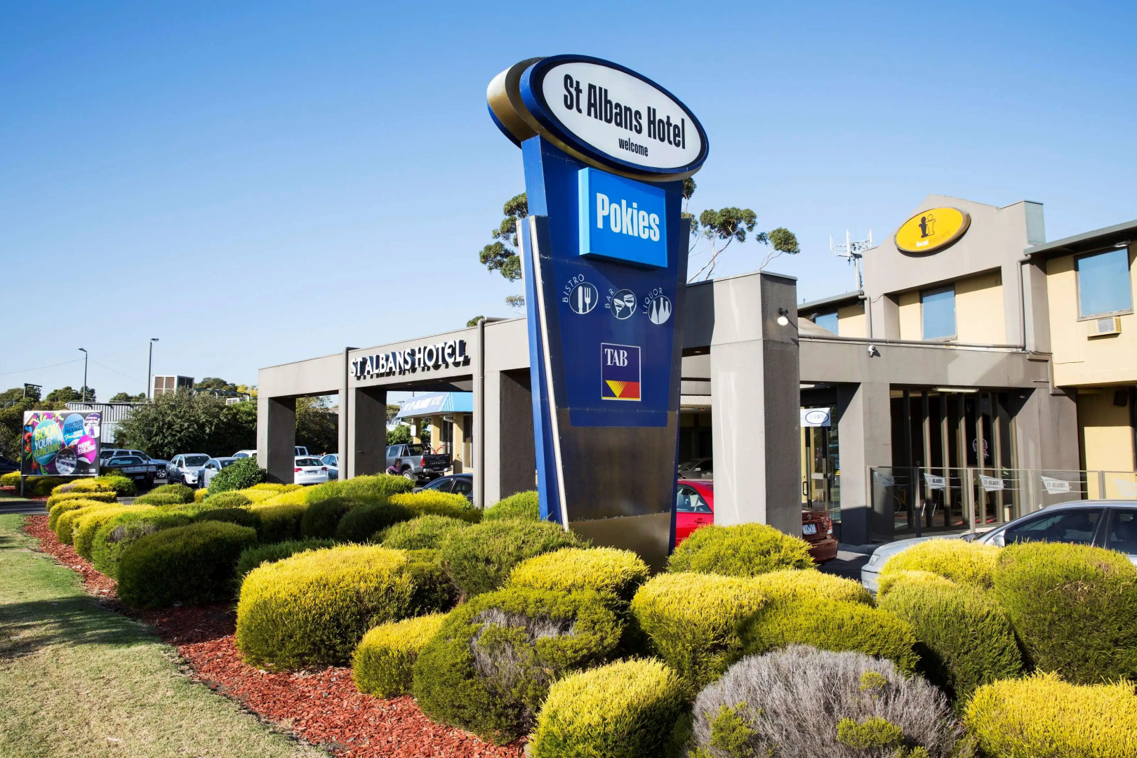 Nightcap at St Albans Hotel