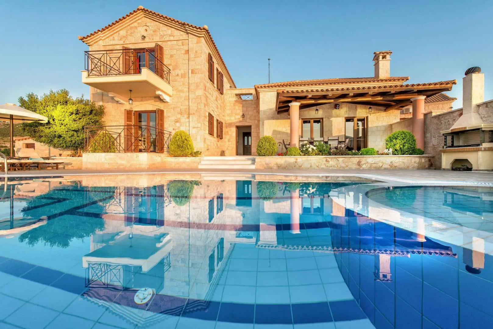 Emerald Deluxe Villas